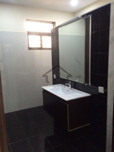 Single Storey House For Sale At Model Town Okara