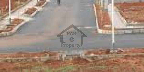 A BEAUTIFUL SECOND TO CORNER PLOT IS AVAILABLE FOR SALE IN SOAN GARDEN