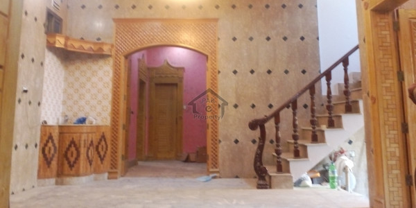 8 Marla Corner House For Sale