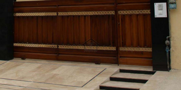 1 Kanal Facing Park Bungalow For Rent In DHA Phase 4