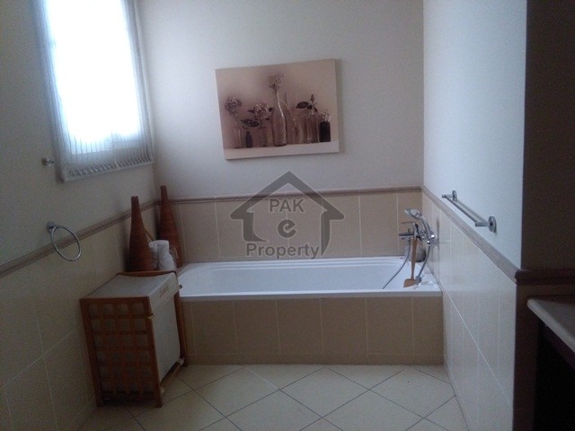 Beautiful Mirador Seven Bed Rooms Villa Available For Sale In Canyon Views On Excellent Location