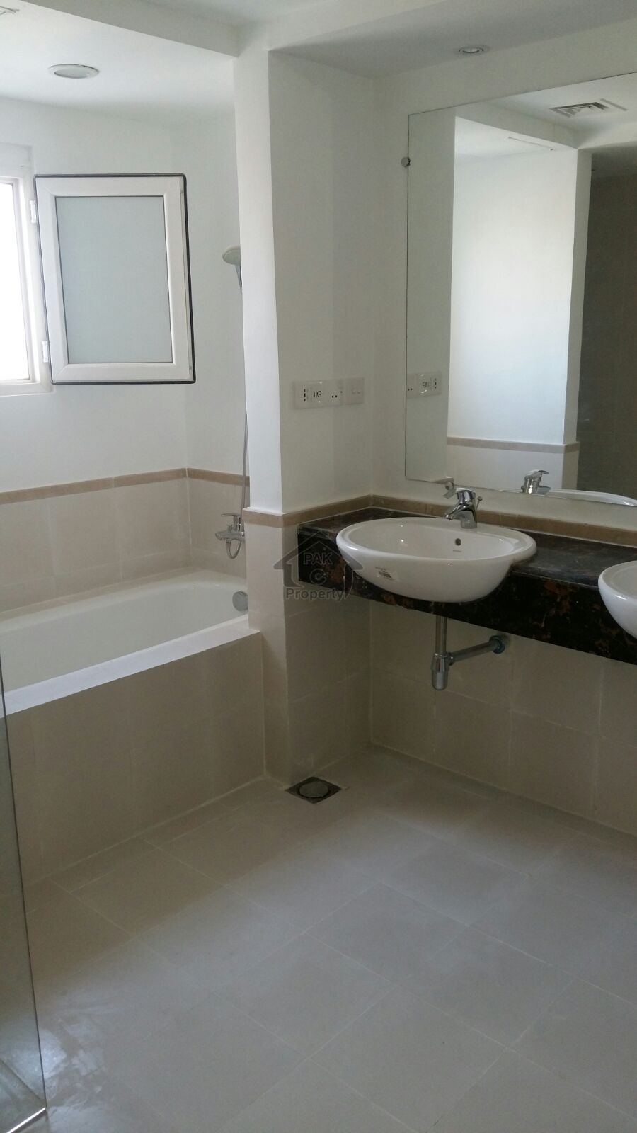 Beautiful In Alma Town Three Bed Rooms Villa Available For Sale In Canyon Views On Excellent Locatio