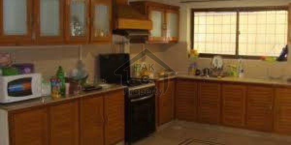 12 marla upper portion 4 rent in phase 5 Bahria town