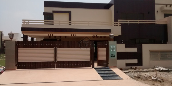 Brand New House For Sale In F-8/3 Closed End