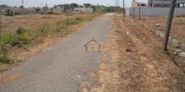 Top Location 10 Marla Corner Service Road Main Airport Road Back Plot For Sale