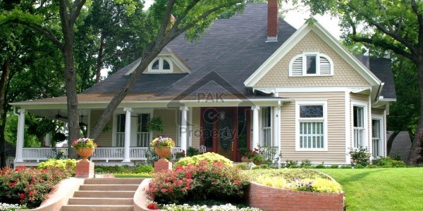 Iqbal Twn 10 Marla Uper Marble 3 bed At Ravi Block