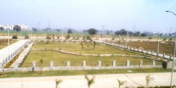 Proper Corner Plot For Sale In G-13/2