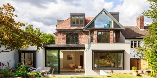 Iqbal Twn 10 Marla Uper Portion Marble Flooring At Nizam Block