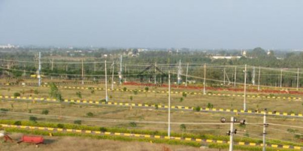 Zaraj Scheme Corner Plot For Sale