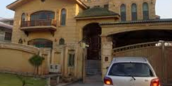 New House For Sale In G-13/4