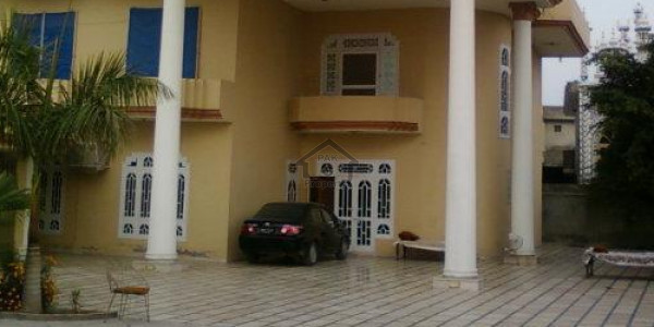 6 Bedroom House Available For Rent