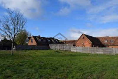 Single Storey Corner House Is Available For Sale