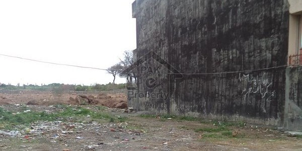 Plot Available For Sale In G-13/4 On Beautiful Location