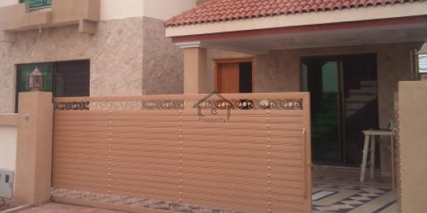 Cantt - Lower Portion Is Available For Rent IN LAHORE