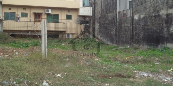 Beautiful Plot Available For Sale In G-14/4 Prime Location