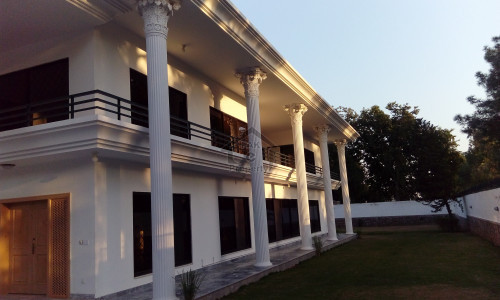 4 Kanal Beautiful Outclass House Available in Margalla Road