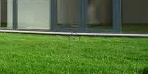 Plot Available In Saadi Town 400 Sq Yd Urgent For Sale