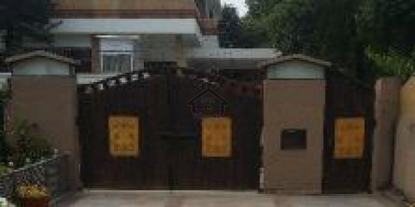 Ittehad Colony - 8 Marla House Is Available For Sale