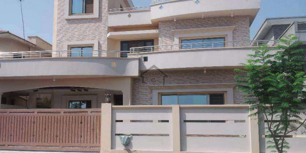 Johar Town,5 Marla House Is Available For Sale