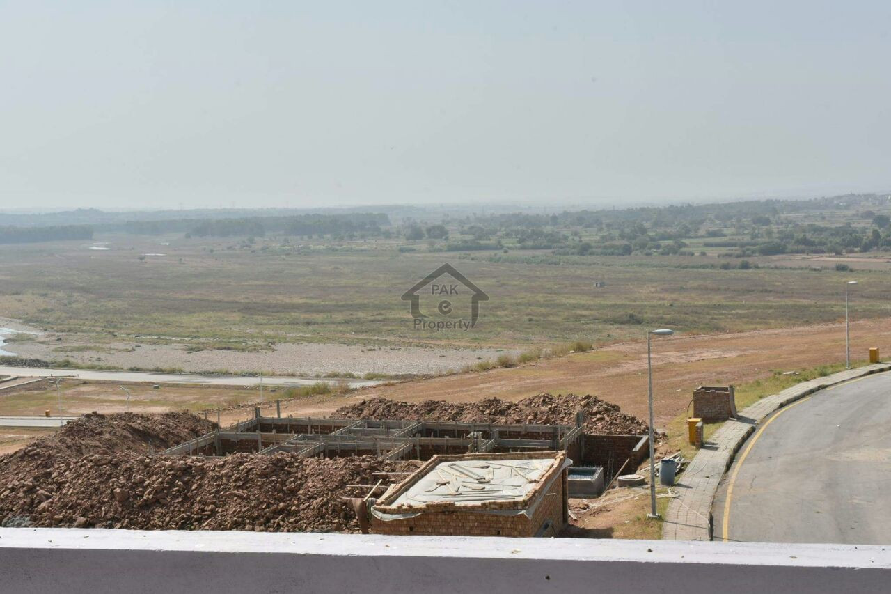 At Lake City - 10 Marla Plot File On 2.5 Years Easy Installments