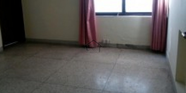 Multan Road - 25 Kanal Warehouse For Sale