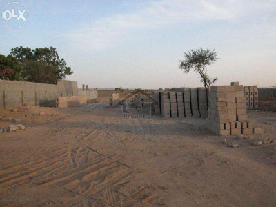 Kohinoor Town-  11 Marla-  Commercial Corner Plot Available For Sale.