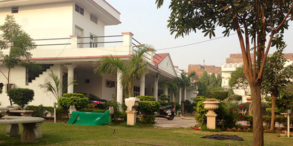 Beautiful Double Storey House Is Available For Sale IN	G-9 - Islamabad.