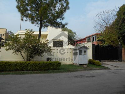 1st Floor Flat Is Available For Rent