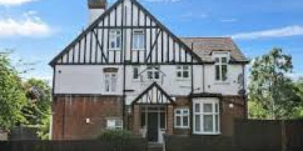 Garden Town - 847 Sq. Ft Flat For Sale IN Gujranwala