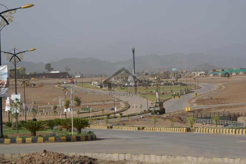 SECTOR 5 (500) YARDS 20 YEARS OF ARMY