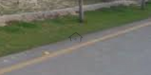 Sarai Alamgir -Ideal Commercial Plot On Main Gt Road  Gujrat