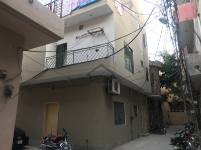 5 Bedroom Triple Storey Corner House at Gulshan Park