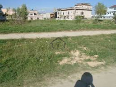 E-17/3- 1 Kanal 50x90 On Main Boulevard Level Plot Splendid Location In Islamabad