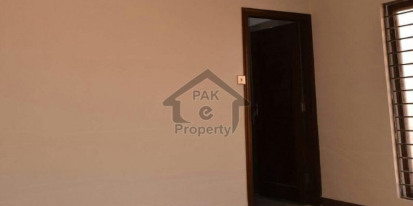 3Bed Appartment in Diplomat height Bath Island 1st floor