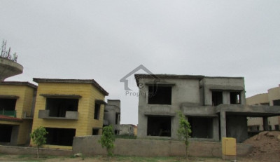 Nova Homes, 1 Kanal House For Sale