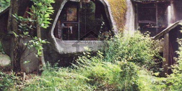 D-12/2 prime location 70 70,feet road corner level plot for Sale.