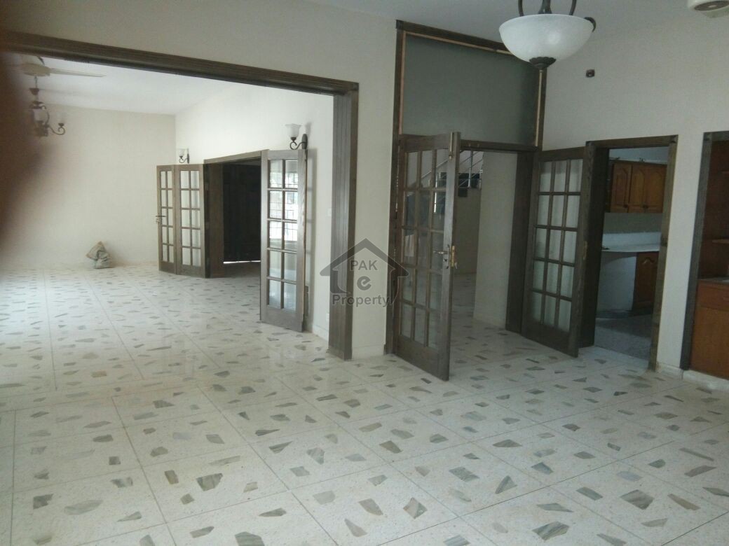 Beautiful Renovated House Available For Rent In Sector F-7 College Road