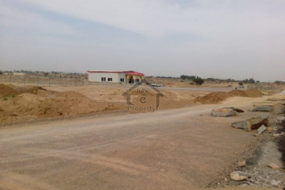 DHA Phase 7 - Block Q, 1 Kanal Plot for sale..