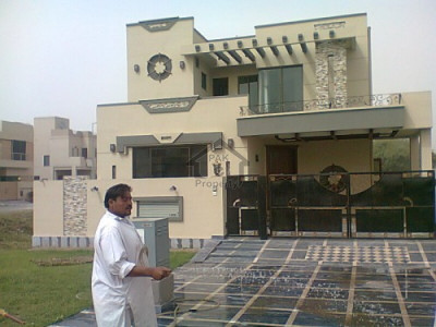 12.4 Marla - Media Town, -  House is Available...