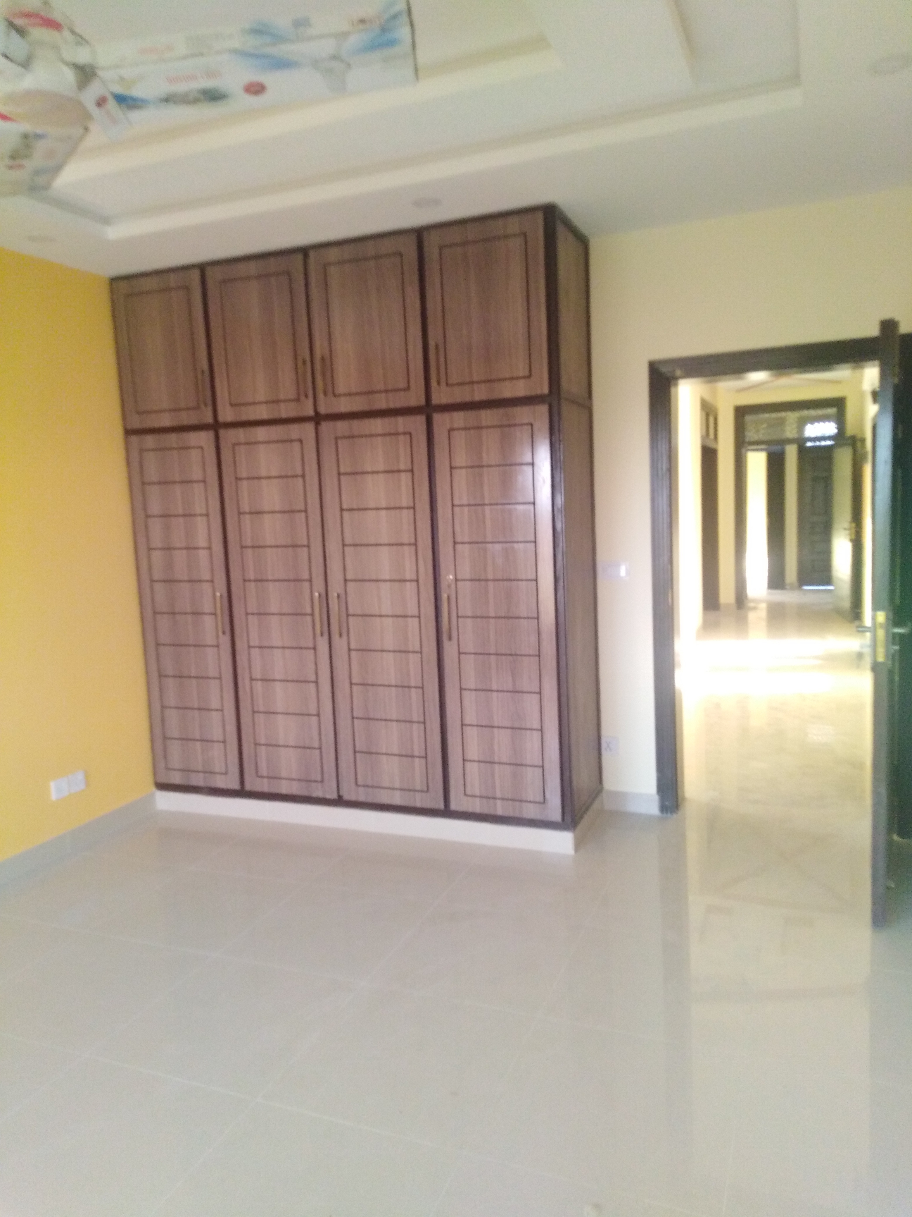 D12 Upper Portion Available For Rent 