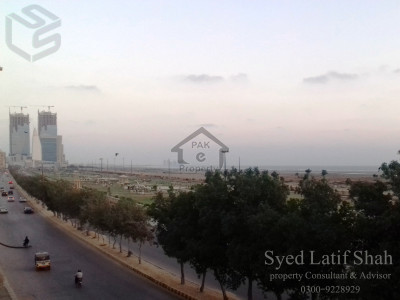 Sea Facing Flat, 3 bed, Lounge, Drawing, Kitchen,Well maintained Apartment,  lift,  Beautiful Location.