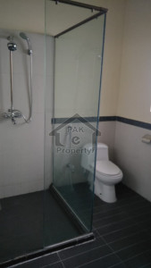 5 bedroom 5 bathrooms  kitchen tv lounge drawing and dining 2 servent quarters