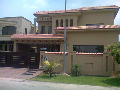 Canal Fort II, - 10 Marla - House For Sale.
