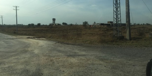 Bahria Town Phase 8 - Umer Block, - 7 Marla - Plot for sale.