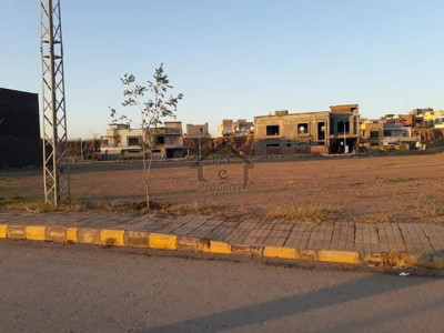 Premium Location 10 Marla Pair Plots Available In Bahria Town Phase 8 Sector F1