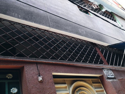 selling home In Ideal location in PECHS Block 6 extension Near k-health care hospital