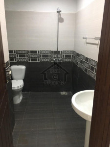 8.5 Marla Corner House For Sale In Abu Bakar Block Bahria Town Phase 8