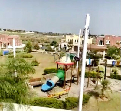 Beautiful 5 Bedrooms + Maid’s Room Villa at DHA-5 , Islamabad