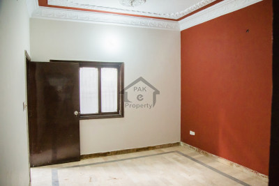 80 yards Ground + 2 House for SALE in North Karachi Block 5L