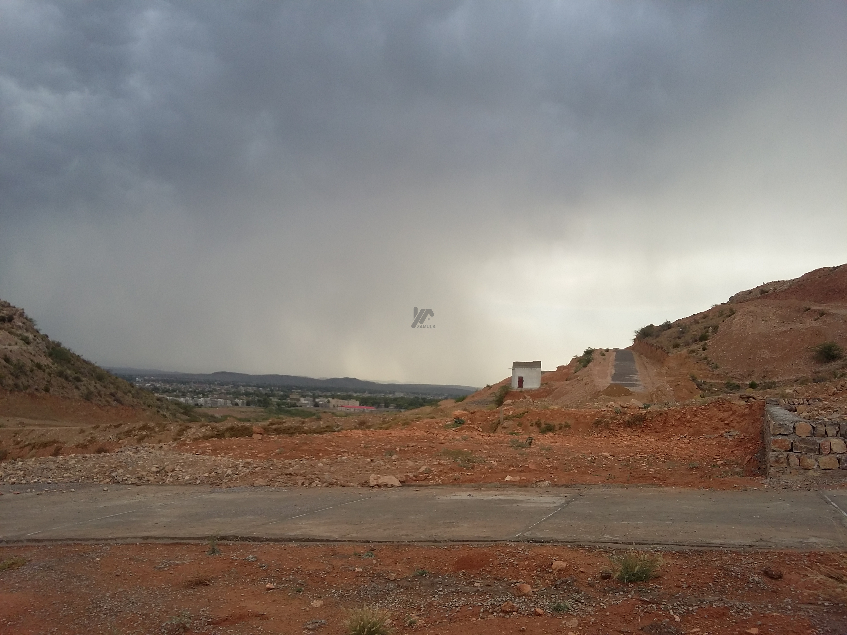 10 marla plot for sell near to KDA salar gardens